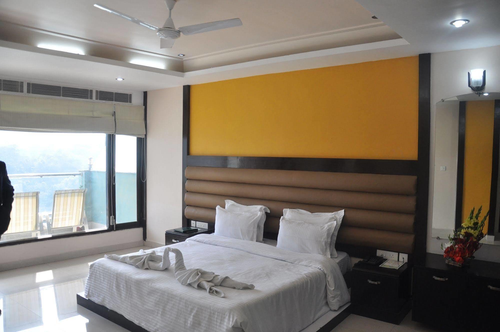 Ganga Beach Resort Rishikesh Bagian luar foto